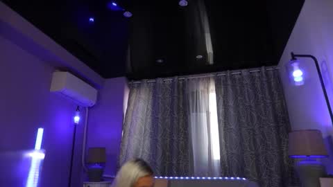 Snapshot of mandypeas chatting on 09/18/25, 06:37 Anto Lovense is Active My pleasure is in your hands Private is Open online show from 09/18/25, 06:37