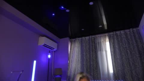 Snapshot of mandypeas chatting on 09/19/25, 06:37 Anto Lovense is Active My pleasure is in your hands Private is Open online show from 09/19/25, 06:37