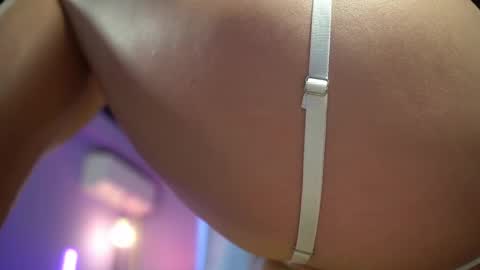 Snapshot of mandypeas chatting on 05/29/26, 05:49 Anto Lovense is Active My pleasure is in your hands Private is Open online show from 05/29/26, 05:49