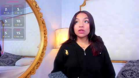 manelyk_evanss online show from 11/12/25, 11:10