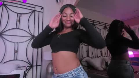 manelyk_evanss online show from 04/21/26, 06:23