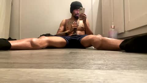 Snapshot of mani4sexy chatting on 12/22/24, 12:50 Mani4sexy online show from 12/22/24, 12:50