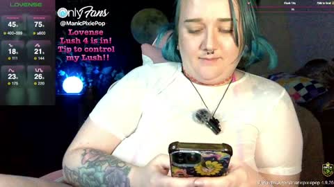 Snapshot of manicpixiepop chatting on 04/10/26, 03:12 ManicPixiePop online show from 04/10/26, 03:12