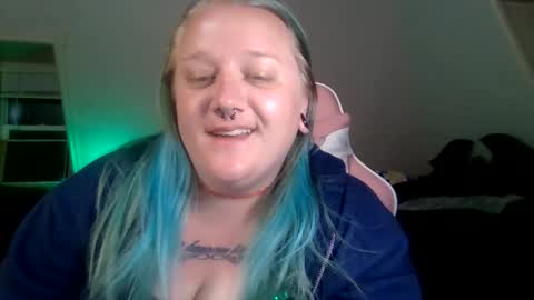 Snapshot of manicpixiepop chatting on 05/12/26, 08:00 ManicPixiePop online show from 05/12/26, 08:00