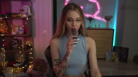 Amelie online show from 11/23/25, 10:42