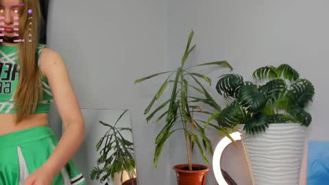 Snapshot of manita_misti chatting on 05/17/26, 08:12 Manita online show from 05/17/26, 08:12