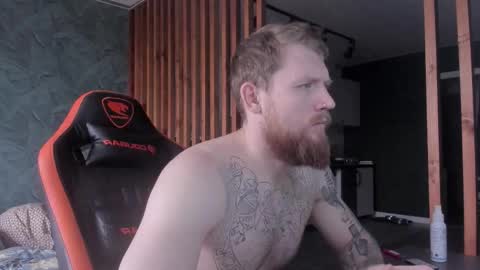 Snapshot of manjerk_on_cb chatting on 10/06/25, 12:24 Arthur online show from 10/06/25, 12:24