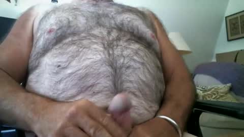 Snapshot of manleg439 chatting on 09/25/25, 04:32 manleg439 online show from 09/25/25, 04:32