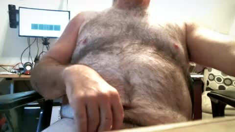 Snapshot of manleg439 chatting on 07/22/26, 04:32 manleg439 online show from 07/22/26, 04:32