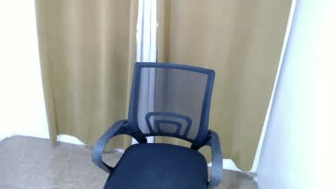 Snapshot of manliguezaris33 chatting on 05/13/26, 03:04 manliguezaris33 online show from 05/13/26, 03:04