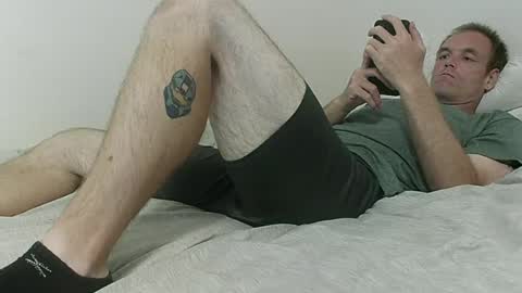 Snapshot of manlyman94 chatting on 06/23/26, 05:33 manlyman94 online show from 06/23/26, 05:33