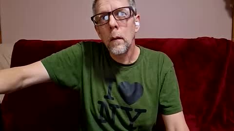 Dickinabox online show from 12/17/25, 01:44