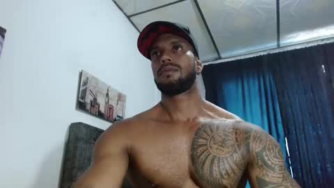 Snapshot of manolofitt chatting on 02/06/25, 04:36 Manolo online show from 02/06/25, 04:36