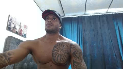 Snapshot of manolofitt chatting on 02/08/25, 03:00 Manolo online show from 02/08/25, 03:00