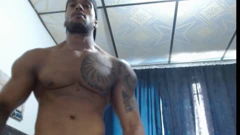 Snapshot of manolofitt chatting on 02/13/25, 06:38 Manolo online show from 02/13/25, 06:38