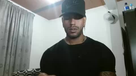 Snapshot of manolofitt chatting on 10/16/25, 11:39 Manolo online show from 10/16/25, 11:39