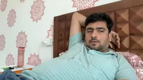 Snapshot of manu2704 chatting on 11/09/25, 06:23 sexy boy online show from 11/09/25, 06:23