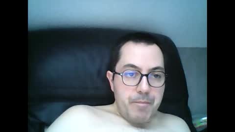 Snapshot of manu5933 chatting on 03/01/25, 01:29 manu5933 online show from 03/01/25, 01:29