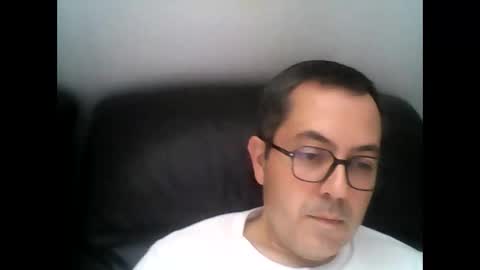 Snapshot of manu5933 chatting on 10/16/25, 11:33 manu5933 online show from 10/16/25, 11:33