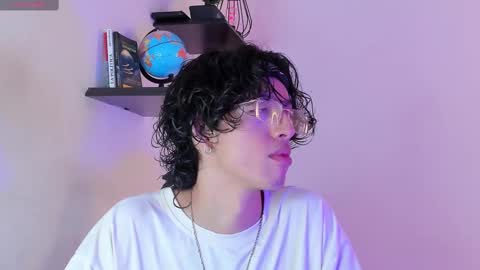 Manuel online show from 09/21/25, 03:08