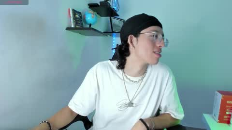 Manuel online show from 11/06/25, 02:34