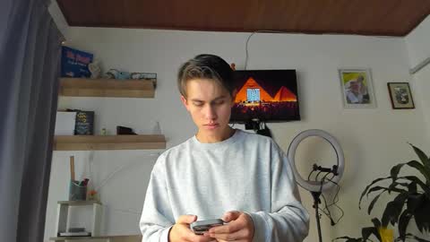 manucute 23  online show from 01/15/26, 02:43