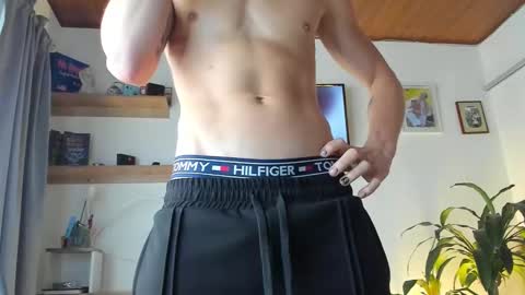 manucute 23  online show from 02/07/26, 04:33