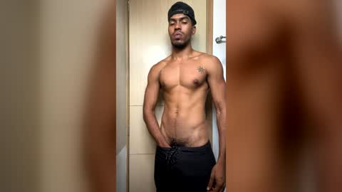 Snapshot of manuel__brown chatting on 06/16/26, 01:03 Manuel online show from 06/16/26, 01:03