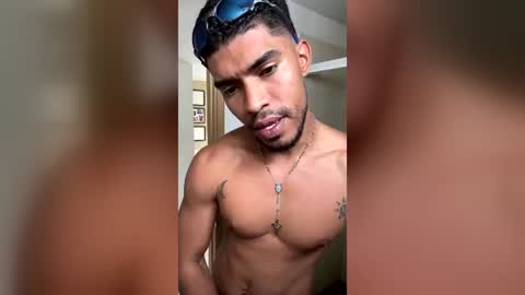 Snapshot of manuel__brown chatting on 06/25/26, 01:59 Manuel online show from 06/25/26, 01:59