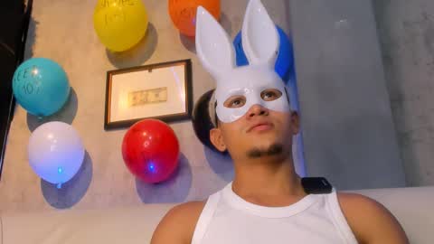 Manuel online show from 11/19/25, 02:22