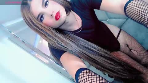 Manuela Kingsley online show from 12/18/24, 03:55