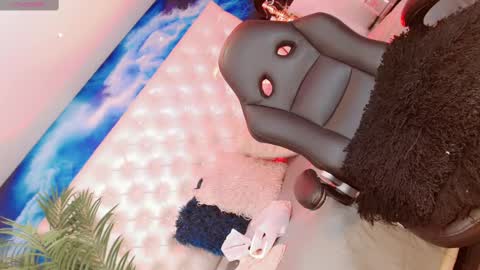 Manuela Kingsley online show from 03/04/25, 11:19