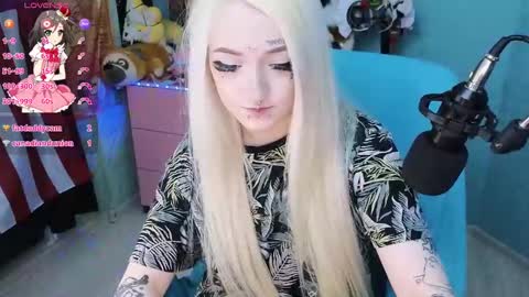 Manuela online show from 02/26/25, 03:41