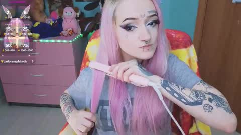 Manuela online show from 10/15/25, 07:58