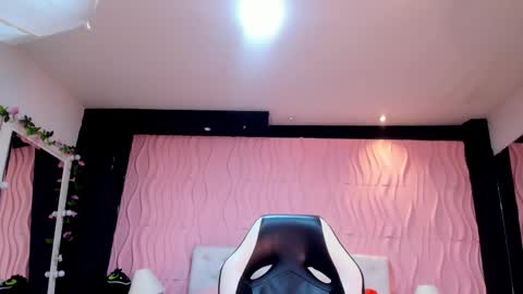 Manuela online show from 01/24/25, 11:59