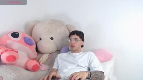 Manuel online show from 05/15/26, 11:45