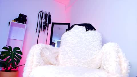 manuevans10 online show from 12/04/25, 04:05