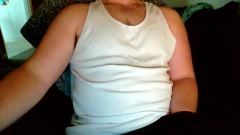 Snapshot of manuforever69 chatting on 05/14/26, 06:15 manuforever69 online show from 05/14/26, 06:15