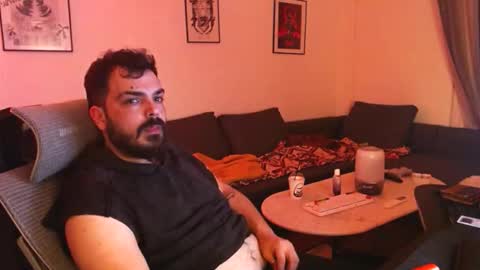 Snapshot of manupaladin chatting on 03/11/26, 09:32 Manupaladin online show from 03/11/26, 09:32