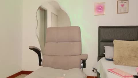     online show from 03/12/25, 12:53