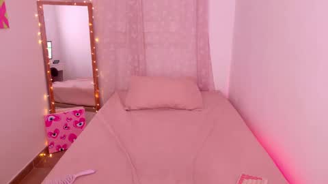     online show from 05/22/26, 07:04