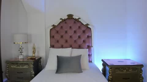 Mara online show from 11/17/25, 03:45