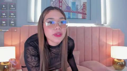 Snapshot of mara_brooks chatting on 12/22/24, 03:44 Mara online show from 12/22/24, 03:44