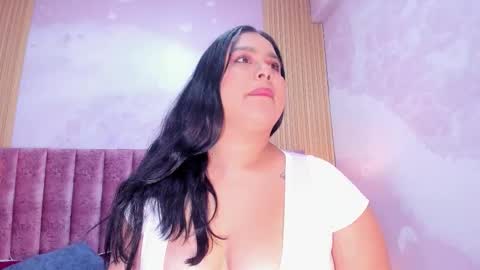 maralinette22 online show from 11/24/25, 11:43