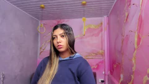 Snapshot of maraluna_ chatting on 06/08/26, 11:54 Maraluna online show from 06/08/26, 11:54