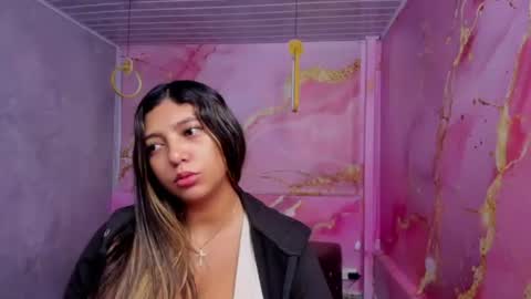 Snapshot of maraluna_ chatting on 06/12/26, 11:31 Maraluna online show from 06/12/26, 11:31