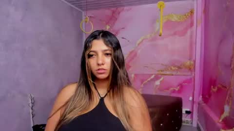 Snapshot of maraluna_ chatting on 07/08/26, 01:59 Maraluna online show from 07/08/26, 01:59