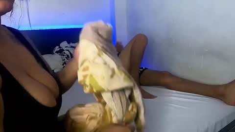 marany01 online show from 10/08/25, 01:58