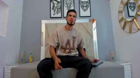 Snapshot of marc_ruffalo chatting on 01/12/26, 07:19 Marc Ruffalo online show from 01/12/26, 07:19