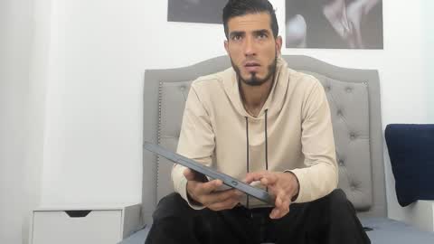 Snapshot of marc_ruffalo chatting on 02/16/26, 07:43 Marc Ruffalo online show from 02/16/26, 07:43